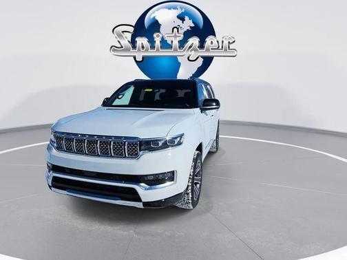 2023 Jeep Grand Wagoneer Base