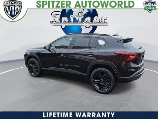 Black 2026 Chevrolet Trax ACTIV