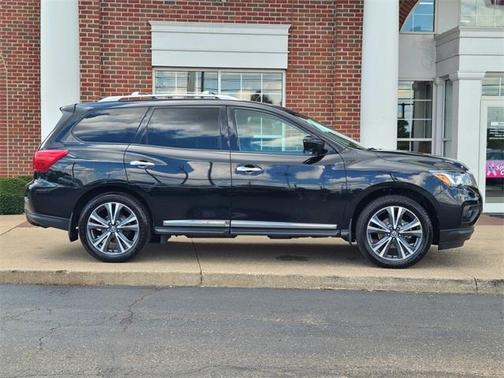 2020 Nissan Pathfinder Platinum
