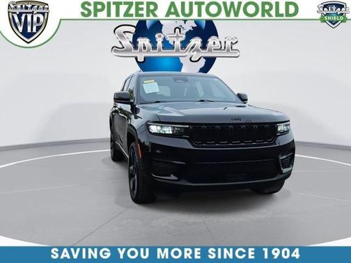 Diamond Black 2023 Jeep Grand Cherokee Altitude