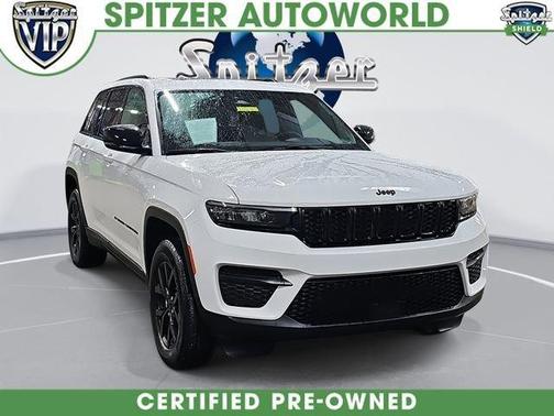 2025 Jeep Grand Cherokee Laredo