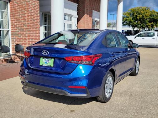 2022 Hyundai Accent SE