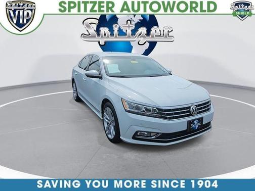 Pure White 2018 Volkswagen Passat 2.0T SEL Premium