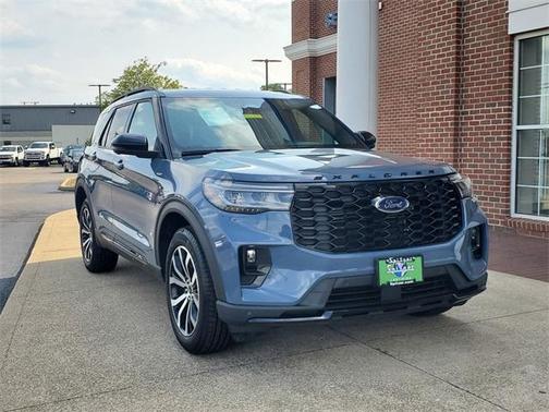 2025 Ford Explorer ST-Line