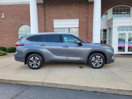 2021 Toyota Highlander Hybrid XLE