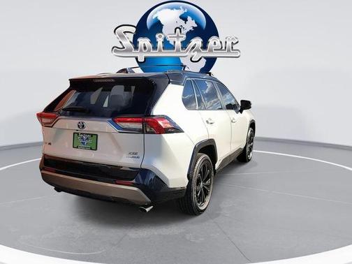 2022 Toyota RAV4 Hybrid XSE