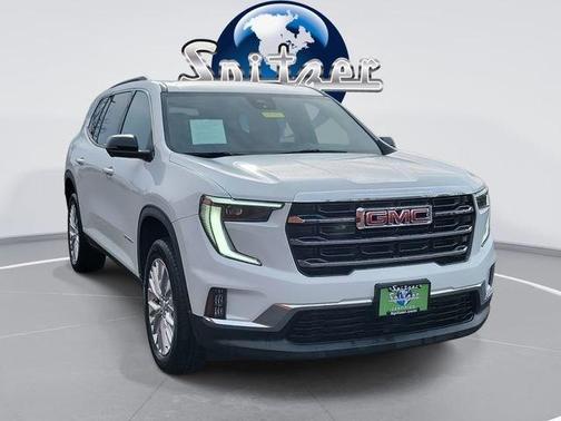 2024 GMC Acadia Elevation