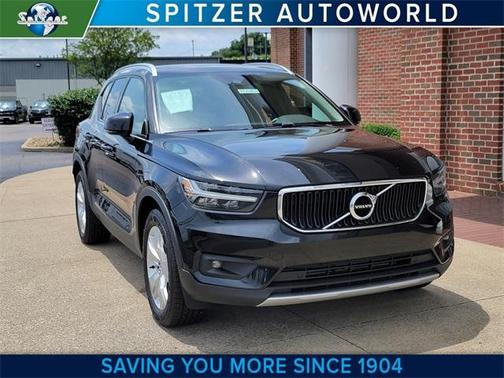 2021 Volvo XC40 T4 Momentum