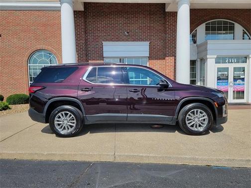 2022 Chevrolet Traverse LT Cloth