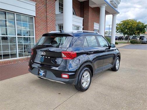 2020 Hyundai VENUE SEL