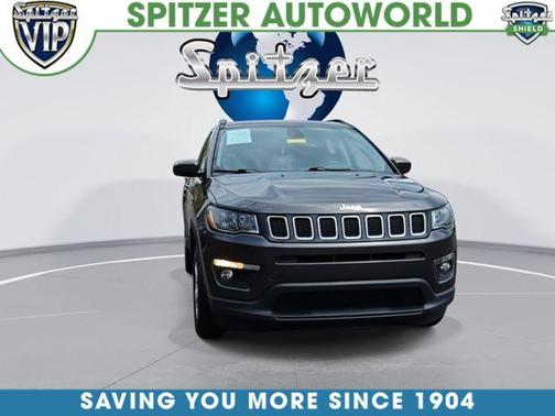 Granite Crystal Clearcoat Metallic 2019 Jeep Compass Latitude