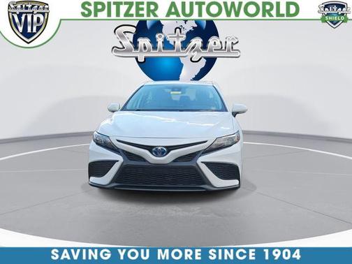 Ice Edge 2024 Toyota Camry Hybrid SE
