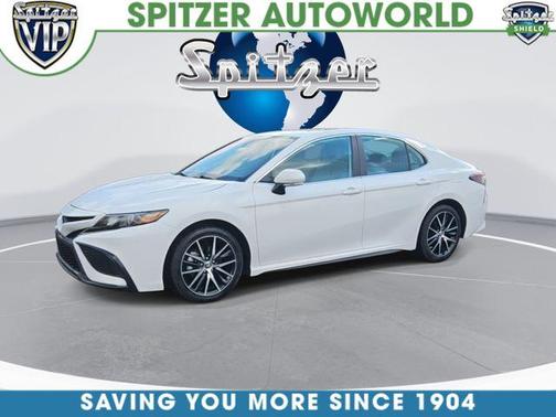 Ice Edge 2024 Toyota Camry Hybrid SE