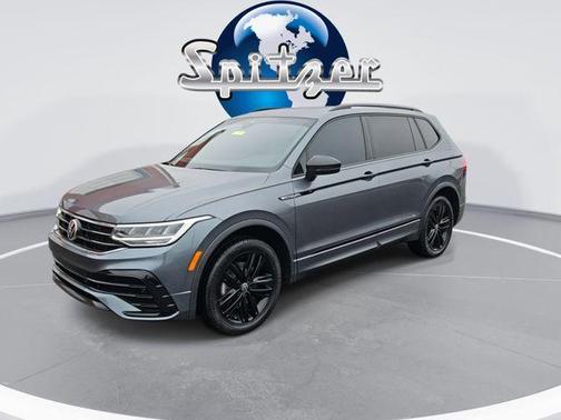 2022 Volkswagen Tiguan 2.0T SE R-Line Black