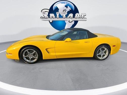 2003 Chevrolet Corvette Base