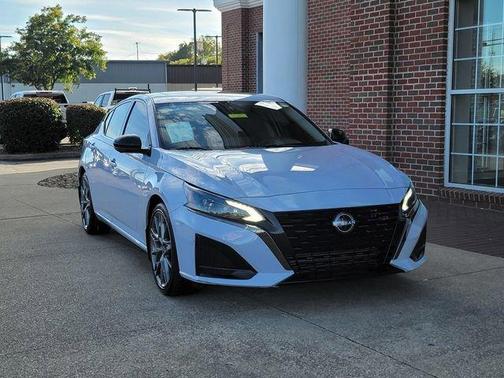 2023 Nissan Altima 2.0 SR