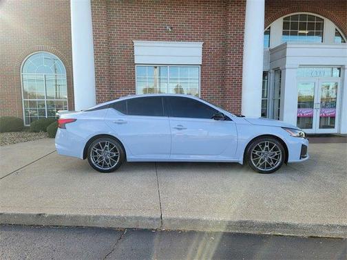 2023 Nissan Altima 2.0 SR