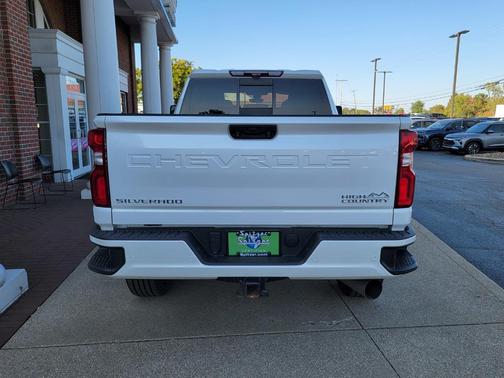 2022 Chevrolet Silverado 2500 High Country