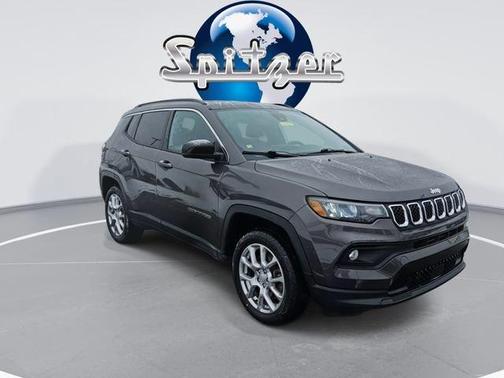 2023 Jeep Compass Latitude Lux