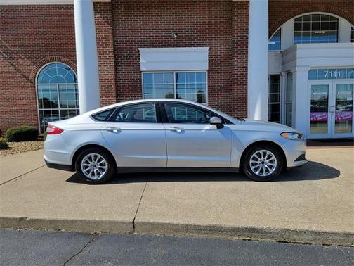 2016 Ford Fusion S