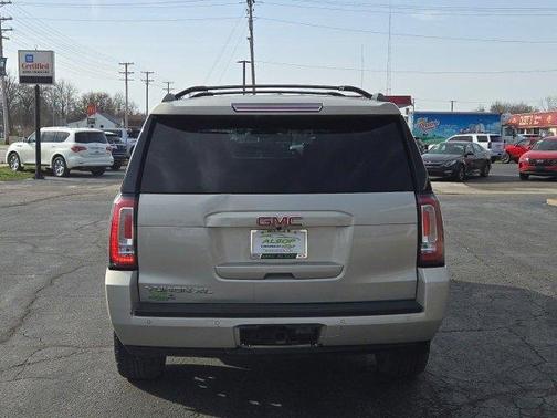 2017 GMC Yukon XL SLT