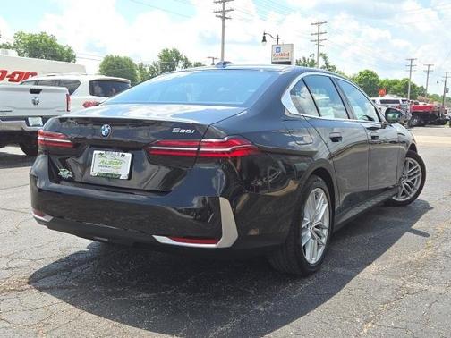 2025 BMW 530 i