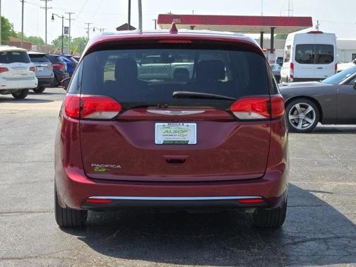 2018 Chrysler Pacifica Touring Plus