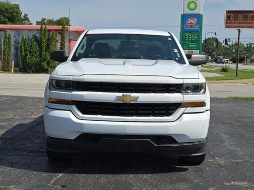 2018 Chevrolet Silverado 1500 Custom