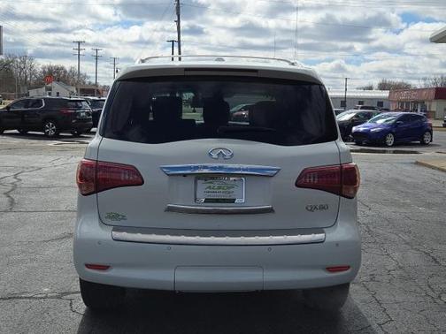 2017 INFINITI QX80