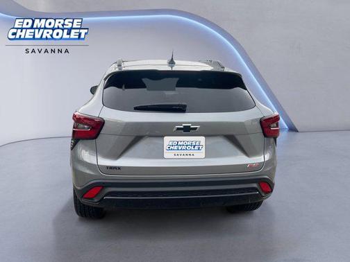 Sterling Gray Metallic 2026 Chevrolet Trax FWD 2RS