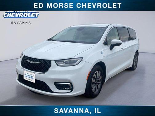 Bright White Clearcoat 2023 Chrysler Pacifica Hybrid Touring L