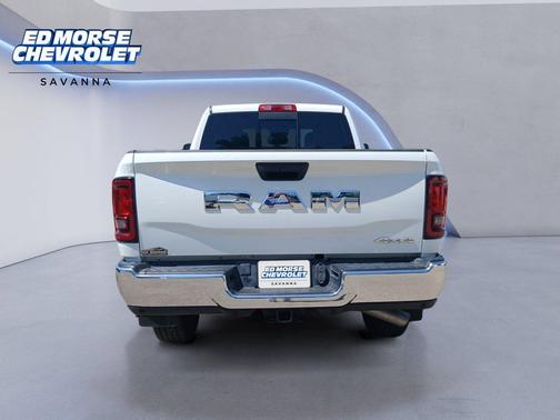 Bright White Clearcoat 2025 RAM 2500 Tradesman Crew Cab 4x4 6'4' Box
