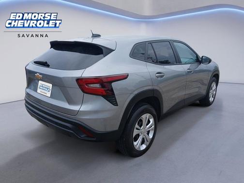 Sterling Gray Metallic 2024 Chevrolet Trax LS