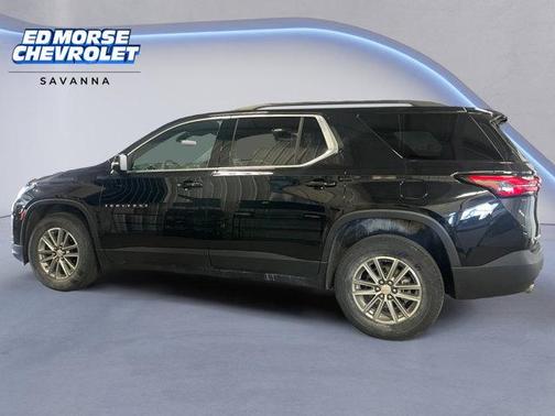 Mosaic Black Metallic 2023 Chevrolet Traverse LT Cloth