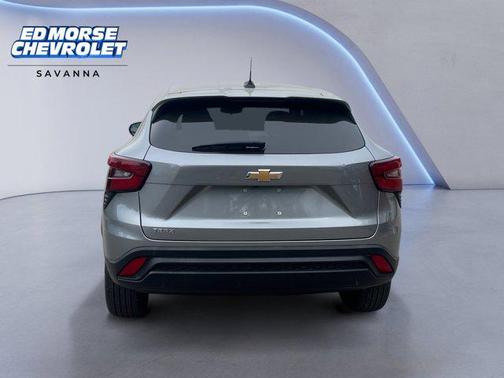 Sterling Gray Metallic 2024 Chevrolet Trax LS