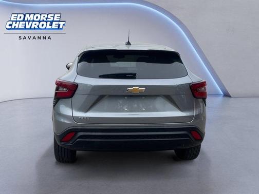 Sterling Gray Metallic 2024 Chevrolet Trax LS