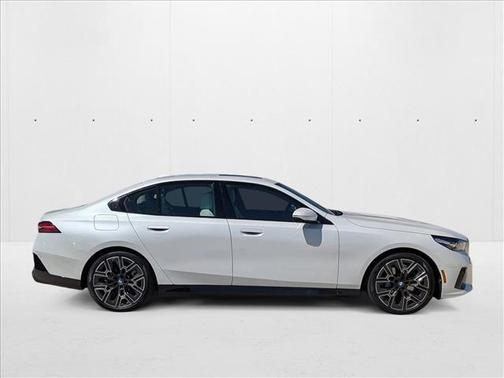 2025 BMW 530 i xDrive