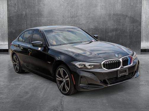 2023 BMW 330e xDrive