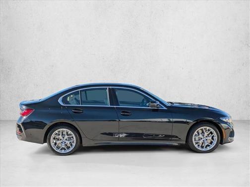 2025 BMW 330 i xDrive