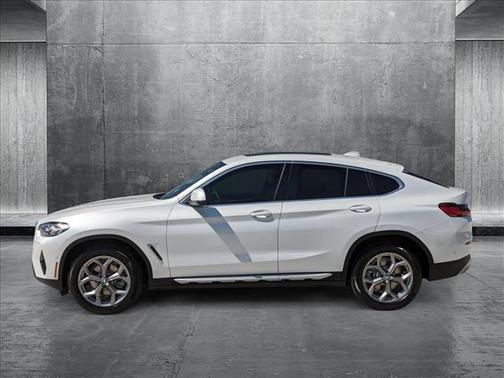 2025 BMW X4 xDrive30i