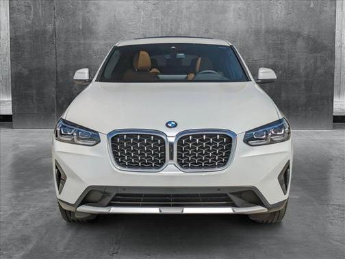 2025 BMW X4 xDrive30i