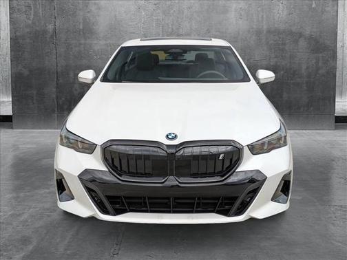 2026 BMW i5 xDrive40