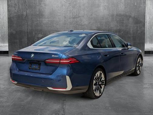 2024 BMW 530 i xDrive