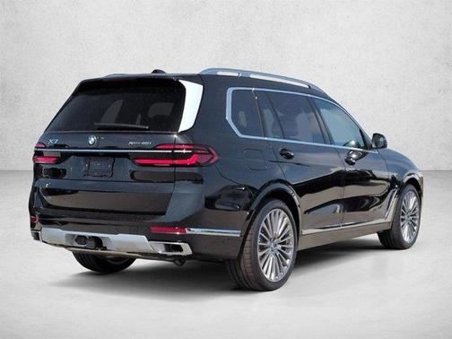Black Sapphire Metallic 2026 BMW X7 xDrive40i