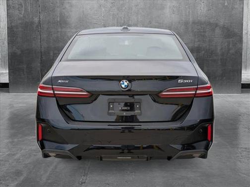 2024 BMW 530 i xDrive