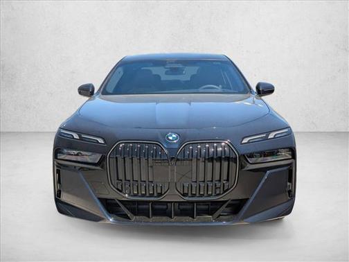 Carbon Black Metallic 2026 BMW i7 XDrive60