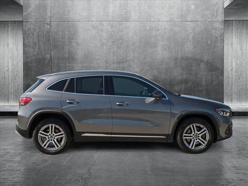 2022 Mercedes-Benz GLA 250 Base 4MATIC