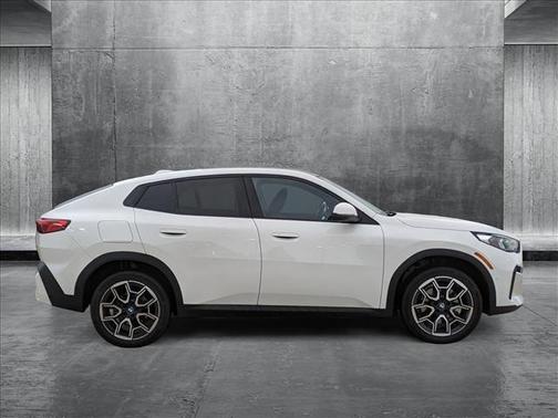2025 BMW X2 xDrive28i