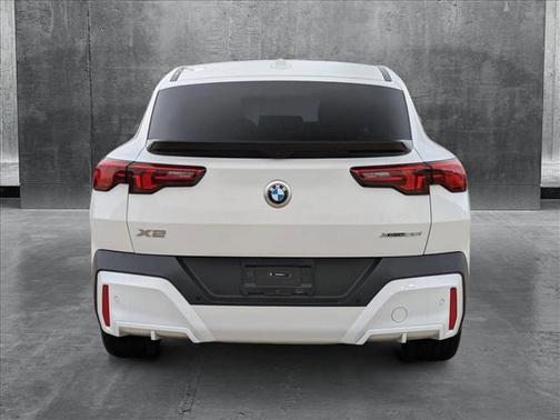 2025 BMW X2 xDrive28i