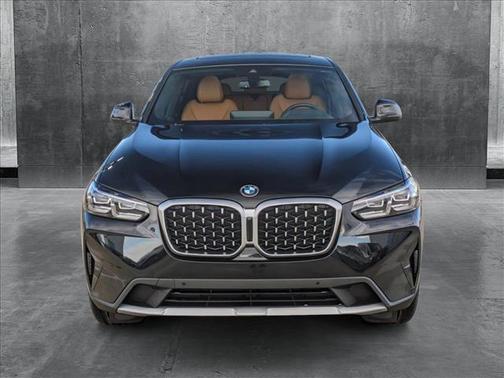 2025 BMW X4 xDrive30i